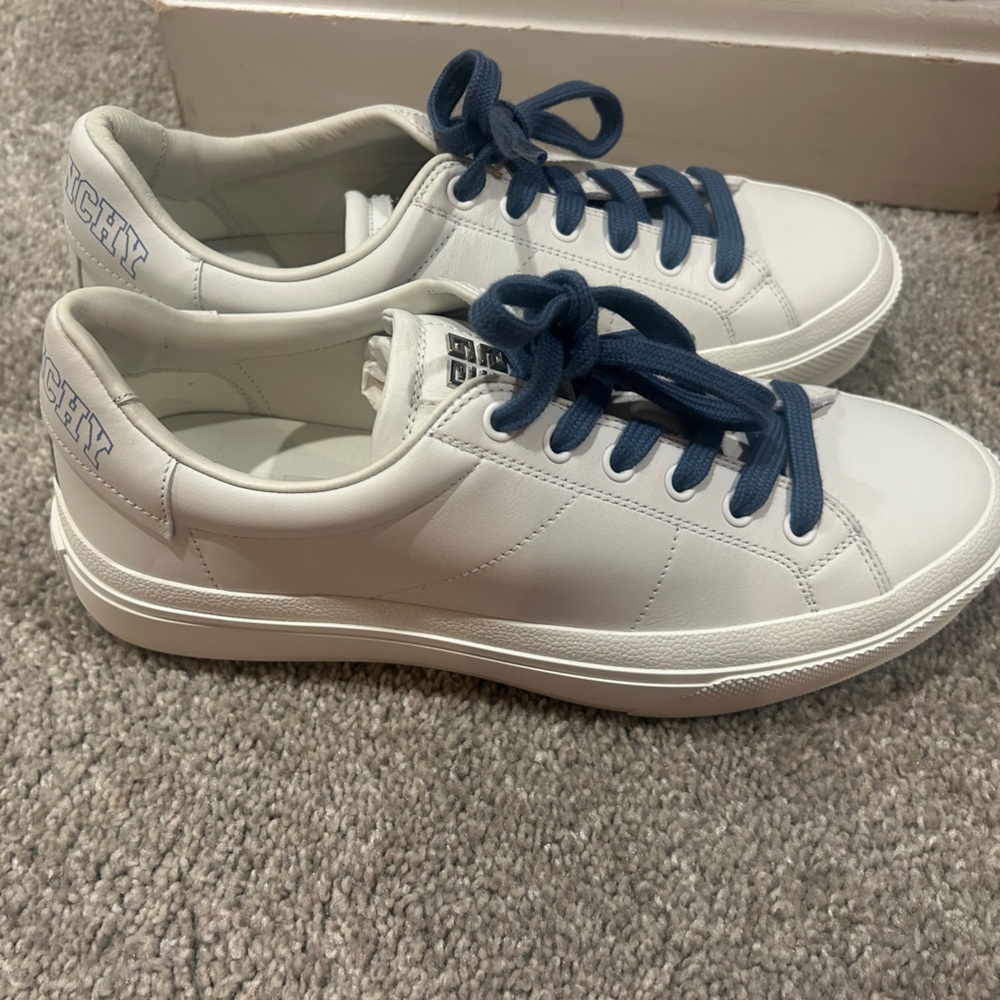 NEW GIVENCHY GAME DAY CITY SPORT LACE UP WHITE SNEAKERS SHOES LOGO SZ 39 or 9